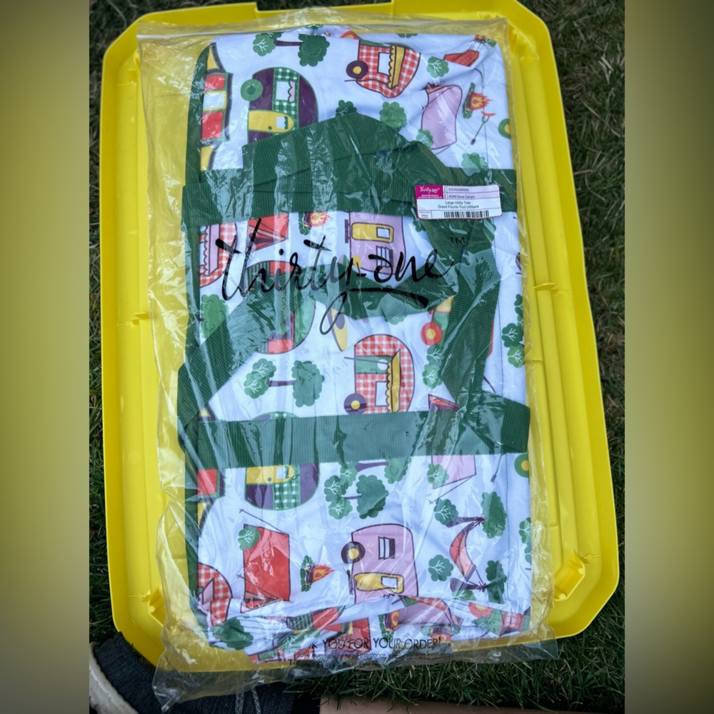 Large utility tote